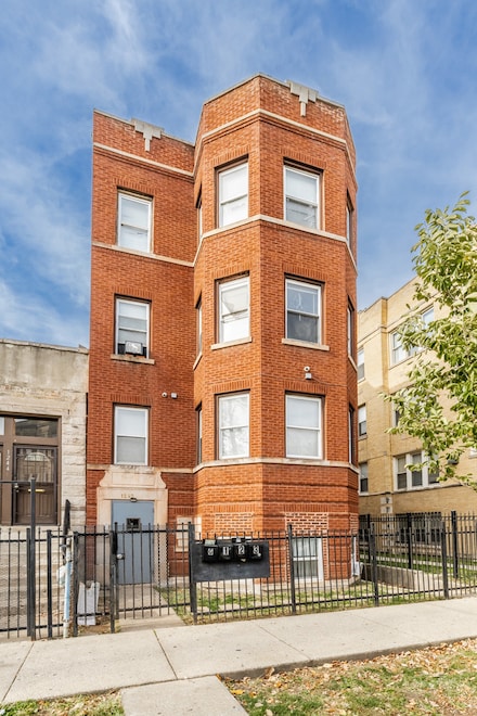 1242 S Lawndale Ave, Chicago, IL 60623