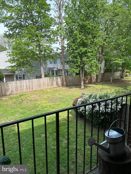 7334 Tavenner Ln Unit 2-A, Alexandria, VA 22306