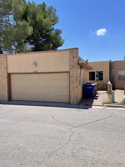 3123 Isla Morada Dr, El Paso, TX 79925