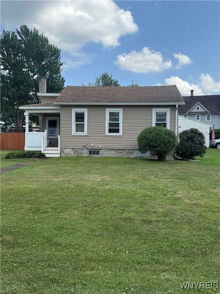 29 Church St, Middleport, NY 14105