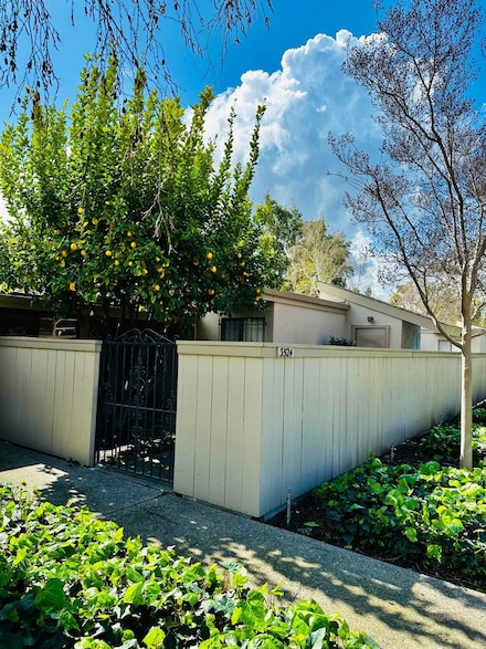 3524 W Benjamin Holt Dr, Stockton, CA 95219