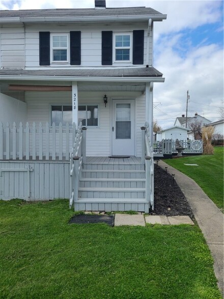 3218 2nd St, Dunbar, PA 15431