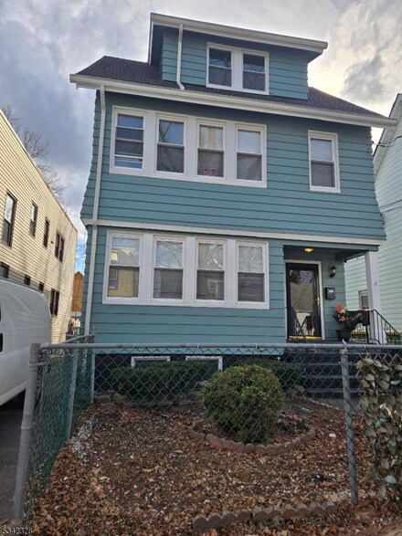17 Bamford Place Unit 1, Irvington, NJ 07111