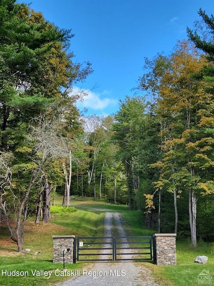 120 Route 203, Austerlitz, NY 12017