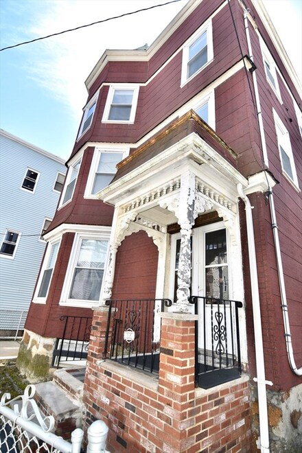 37 Crescent Ave, Dorchester, MA 02125