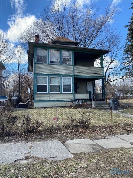 2355 Warren St, Toledo, OH 43620