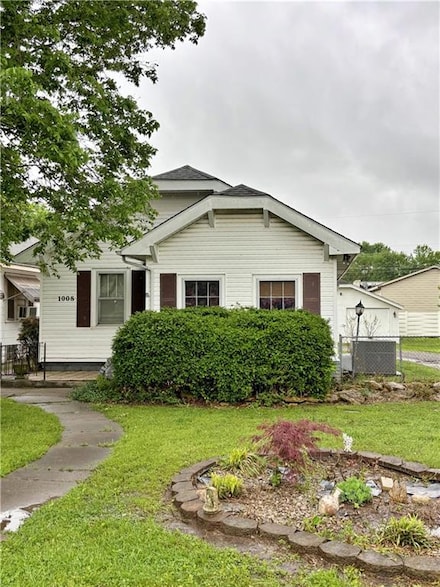 1008 E 5th St, Pittsburg, KS 66762