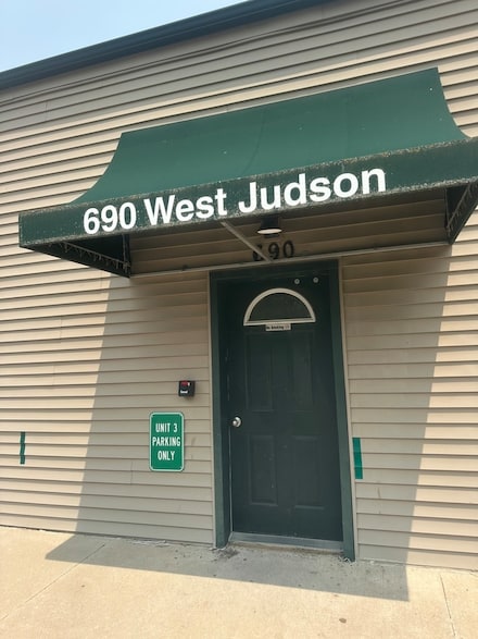 690 W Judson St Unit 8, Carbon Hill, IL 60416