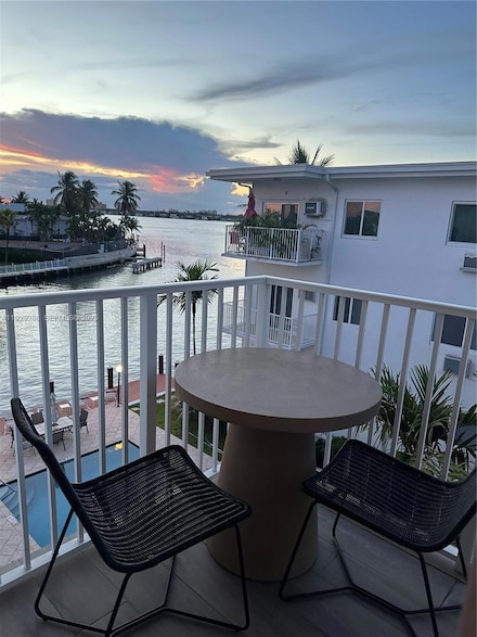 10250 W Bay Harbor Dr Unit 4B, Bay Harbor Islands, FL 33154