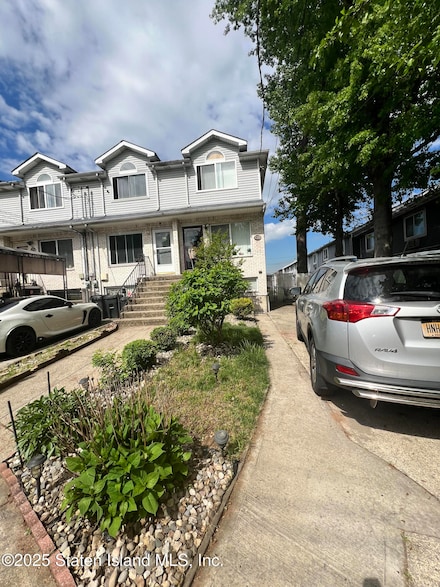 128 Bruckner Ave, Staten Island, NY 10303