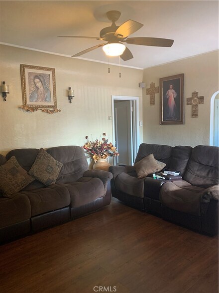 8312 S Fir Ave, Los Angeles, CA 90001