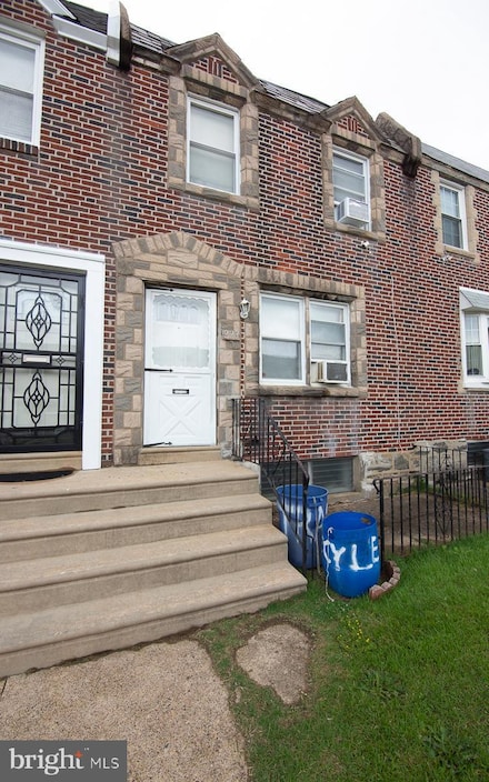 223 Stearly St, Philadelphia, PA 19111