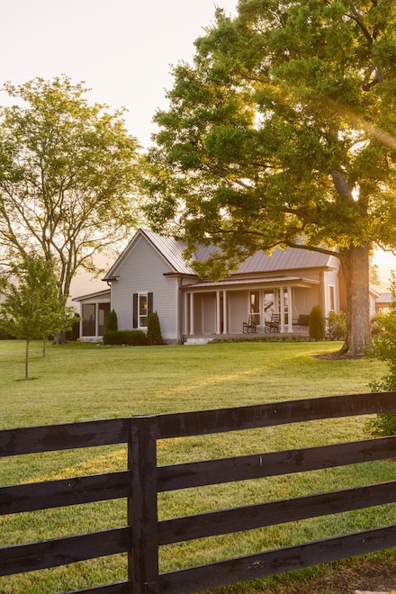 1990 Doctor Robinson Rd, Spring Hill, TN 37174