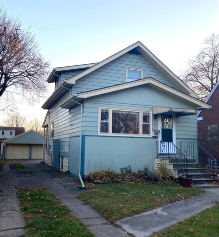 616 118th St, Whiting, IN 46394