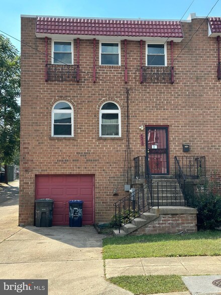 4315 12th St SE, Washington, DC 20032