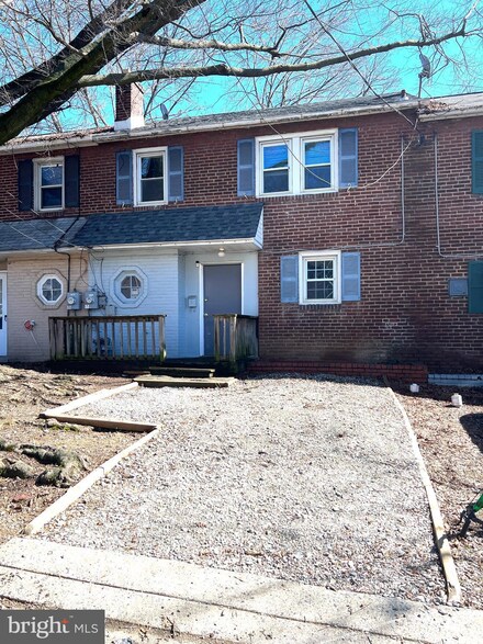 6 Paynter Dr, Wilmington, DE 19809