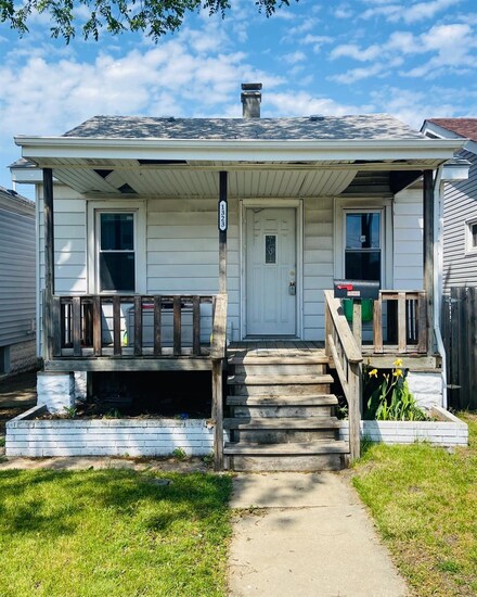 1323 Truman St, Hammond, IN 46320