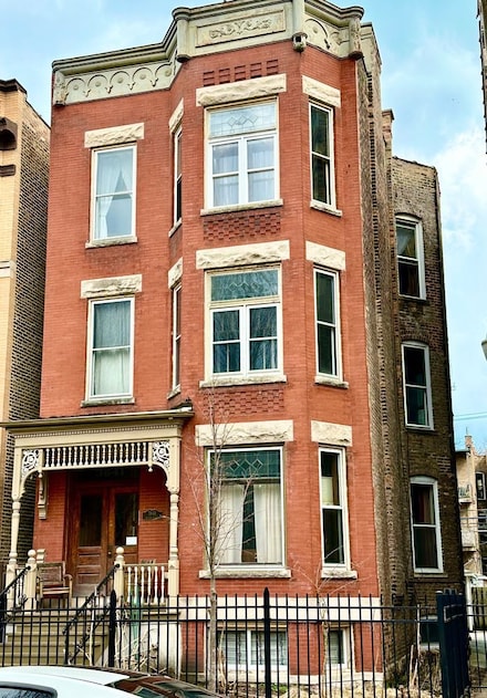 3641 N Wilton Ave, Chicago, IL 60613