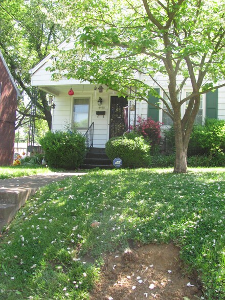 4405 S 2nd St, Louisville, KY 40214