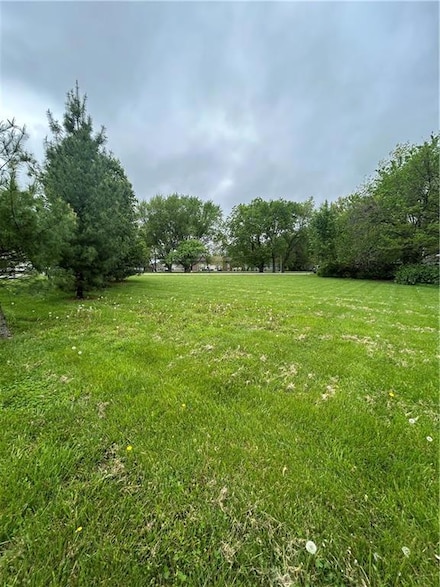 102 W Lawrence St, Kearney, MO 64060