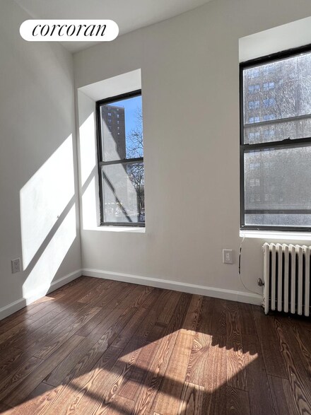 31 Oliver St Unit 1E, New York, NY 10038