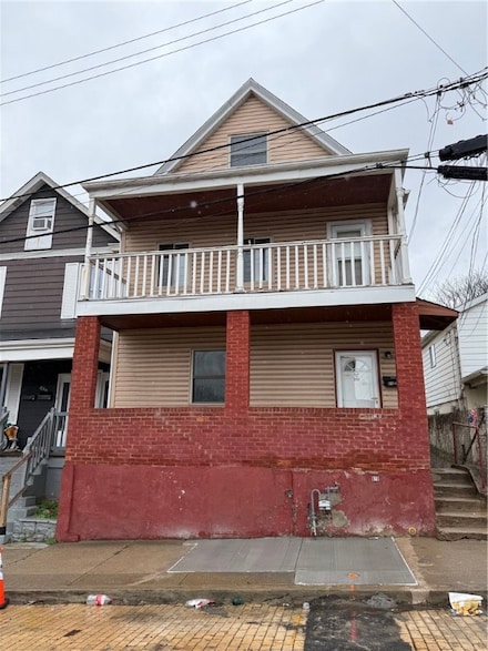 810 10th St, Mc Kees Rocks, PA 15136