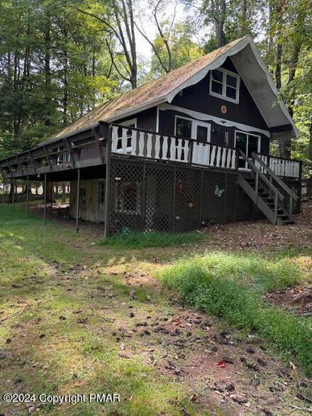 103 Hemlock Dr, Lakeville, PA 18438