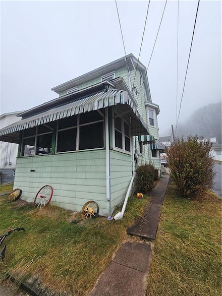 153 W High St, Nesquehoning, PA 18240