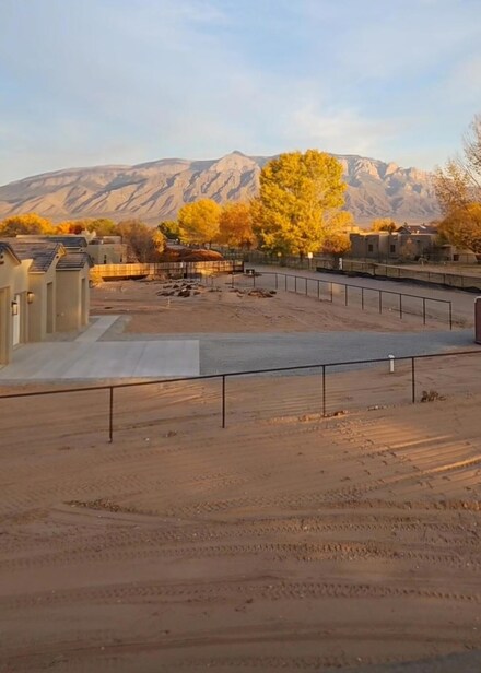 100 Camino de Claudio, Corrales, NM 87048