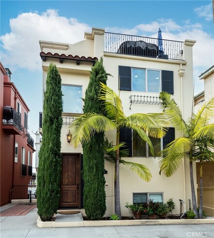 807 20th St, Hermosa Beach, CA 90254