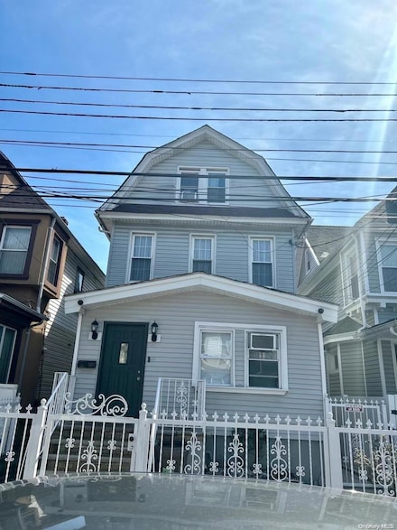 89-04 88th Ave, Woodhaven, NY 11421