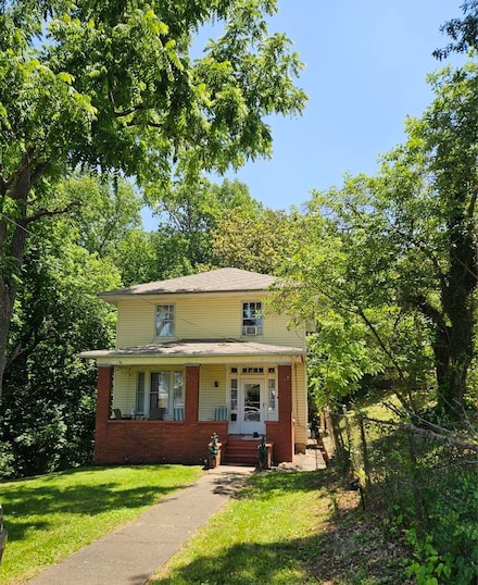 160 Davis St, Huntington, WV 25705