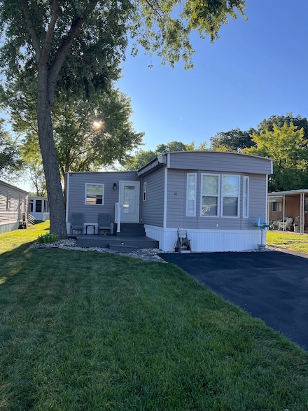 215 Lane 101 A Ln Unit 50, Hamilton, IN 46742