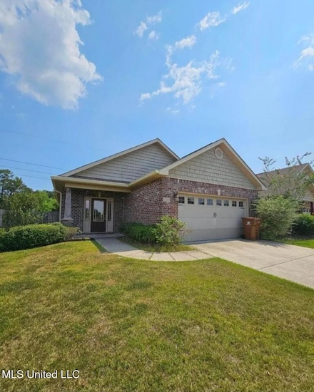 17305 Palm Ridge Dr, Diberville, MS 39540