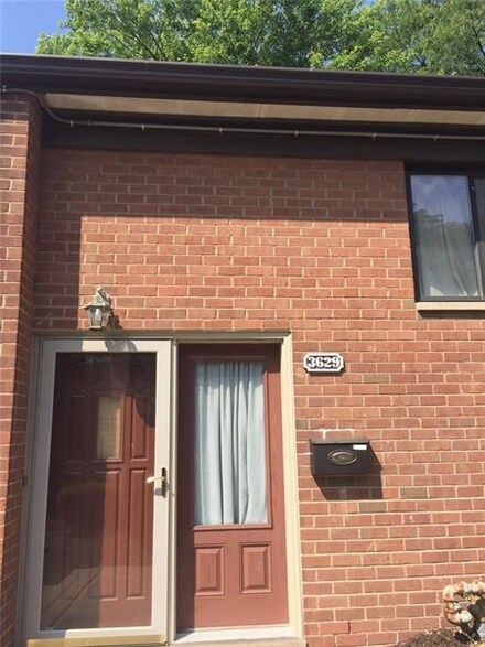 3629 Allendale Cir, Pittsburgh, PA 15204