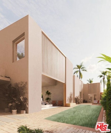 2132 Walnut Ave, Venice, CA 90291