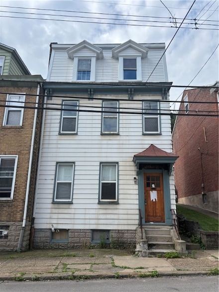 90 Pius St, Pittsburgh, PA 15203