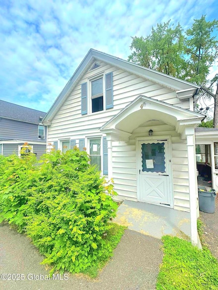 4 Ball Place, Watervliet, NY 12189