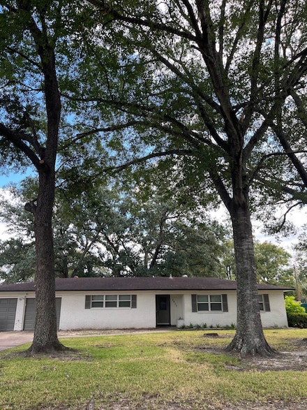 5920 Ricki Ln, Beaumont, TX 77708