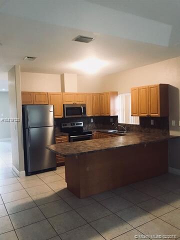 216 SW 15th Terrace, Homestead, FL 33030