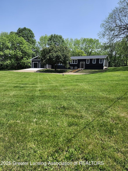 1985 W Miller Rd, Morrice, MI 48857