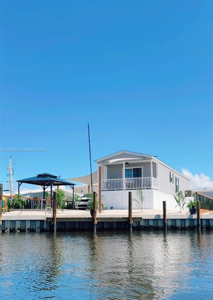 3673 Dewberry Ln, Saint James City, FL 33956