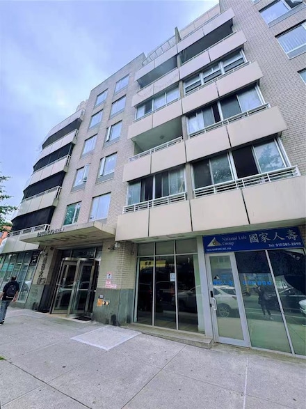 132-03 Sanford Ave Unit 2, Flushing, NY 11355