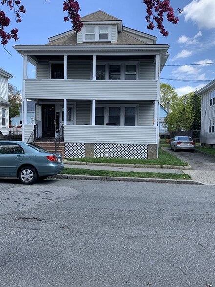 35 E Park Ave, Lynn, MA 01902