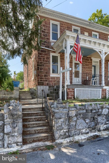115 S King St, Annville, PA 17003
