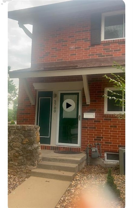 5700 W 97th St, Overland Park, KS 66207