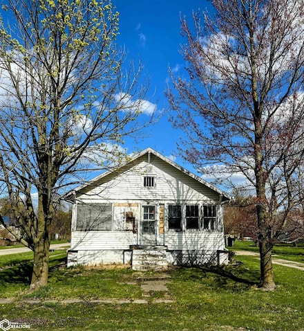 306 Mill St, Blakesburg, IA 52536