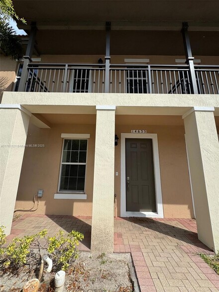 14635 SW 14 St, Pembroke Pines, FL 33027