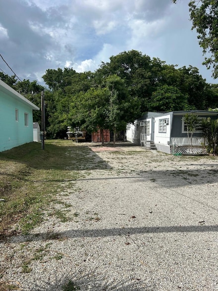 39 Hibiscus Ln, Key Largo, FL 33037