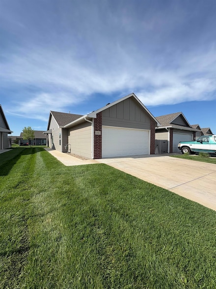 2701 W 55th St N, Wichita, KS 67204